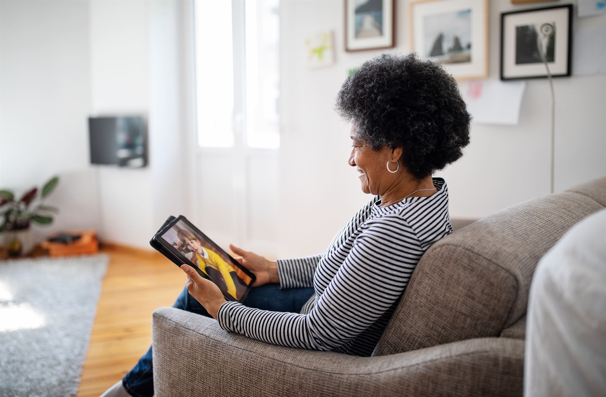 User selecting recovery record on digital device